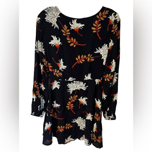 Cupcakes & Cashmere London Ink Fall Floral Dress 2 - Picture 4 of 5